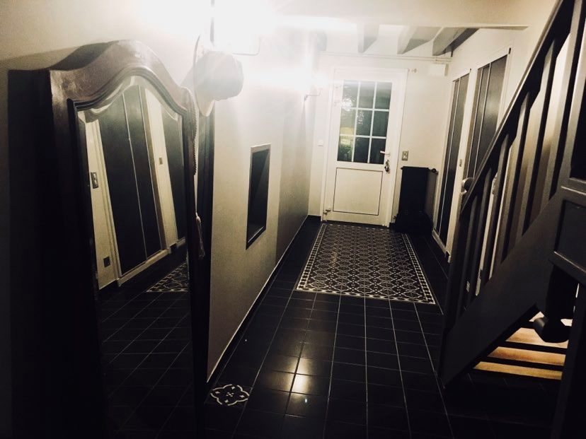 tapis carreaux ciment entrée