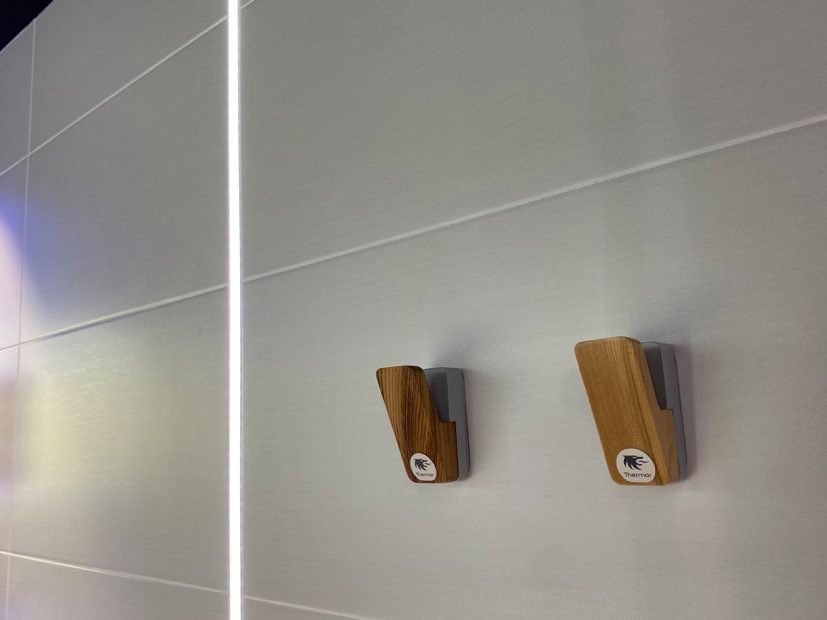 Patère bois salle d'eau et led incrustrée