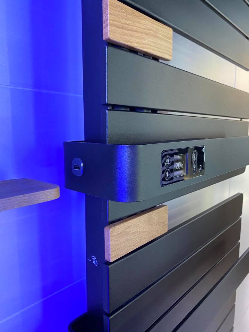 intérieur salle d'eau sèche serviette noir led