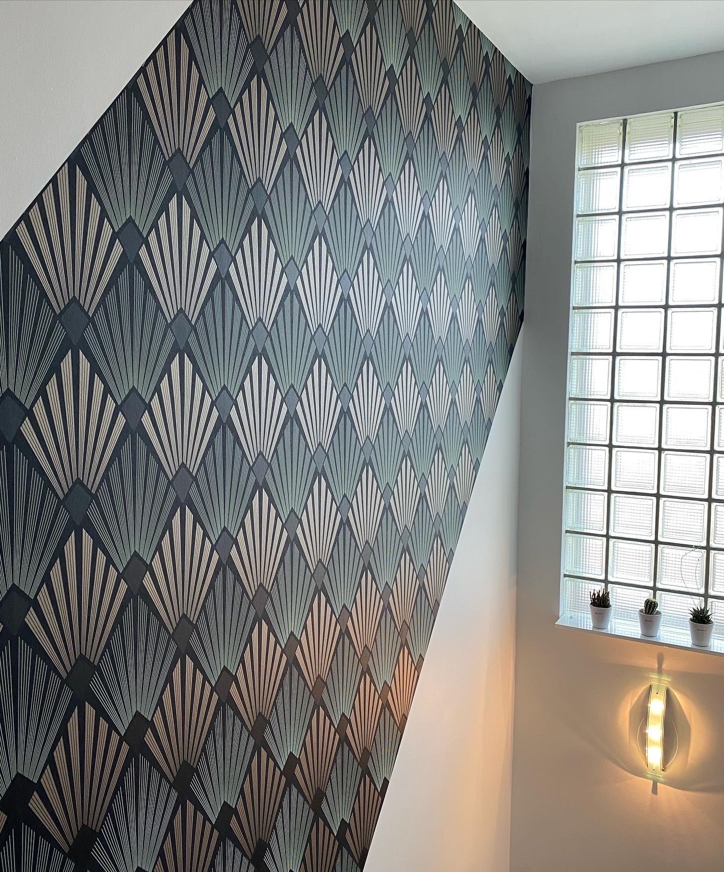 papier peint cage en diagonale