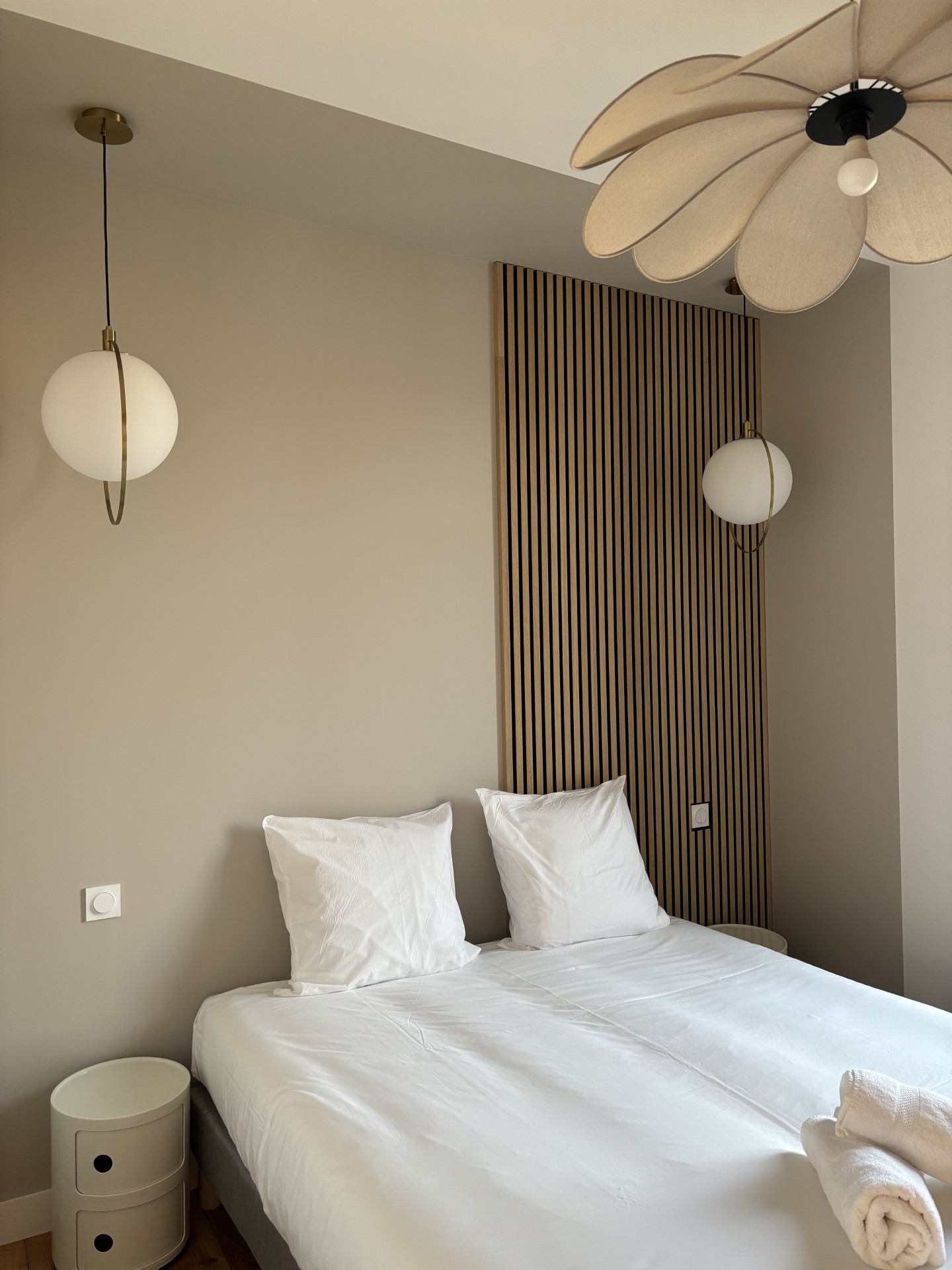 tête de lit tasseaux