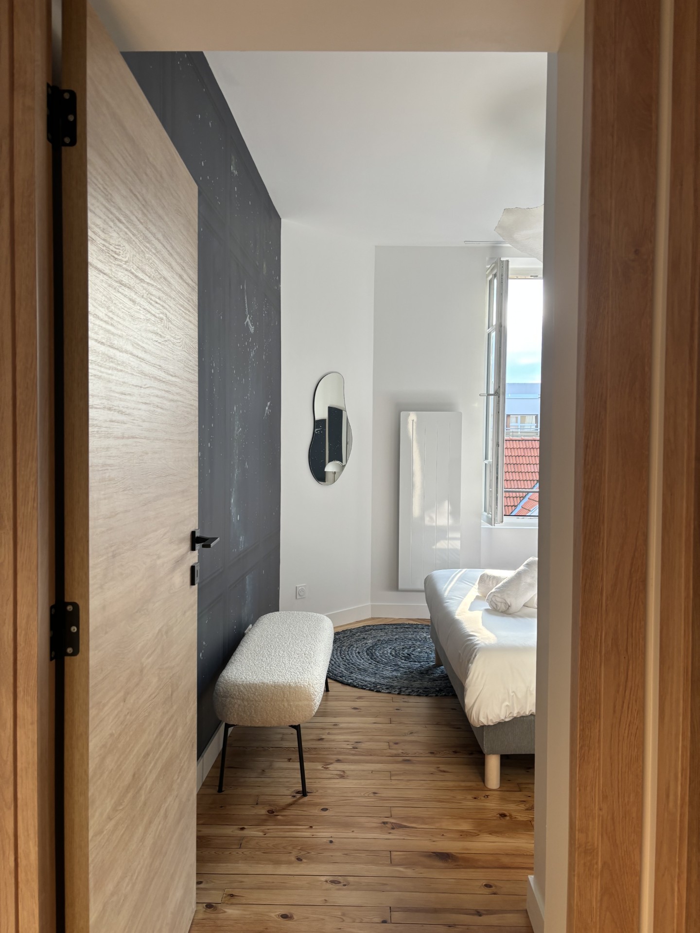 porte vue sur chambre